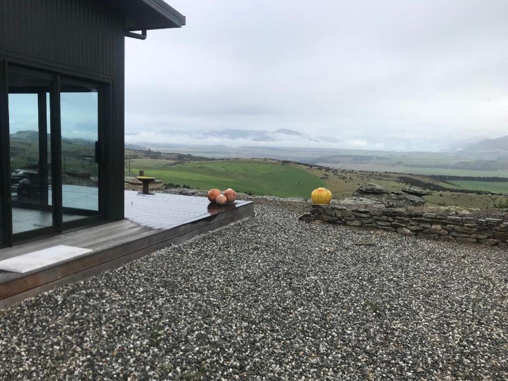 Top Of The World Studio Nestled In The Rock Queensberry Bagian luar foto